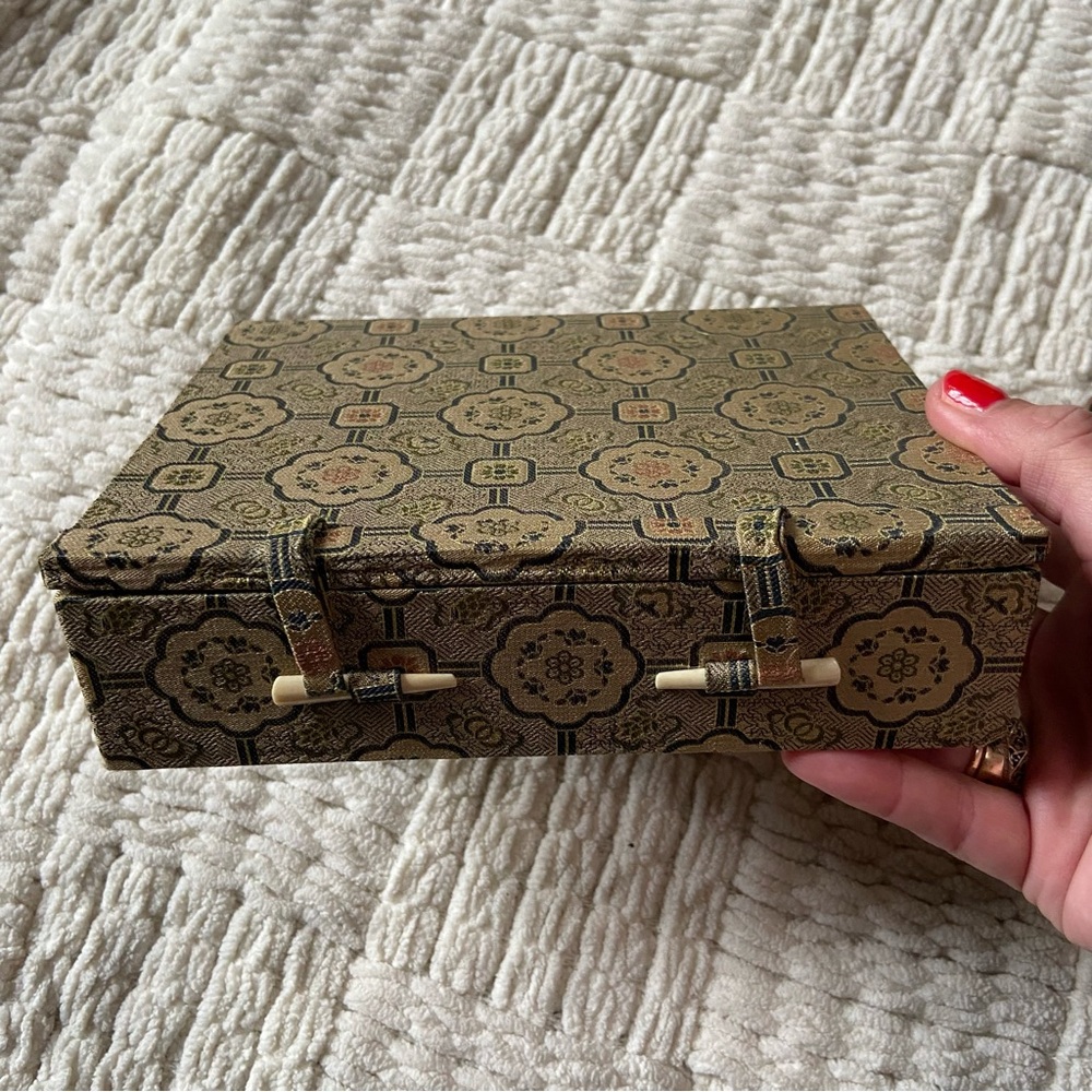 Vintage Chinese Cloisonné Enamel Gold Butterfly Trinket Boxes Set of 4 - Picture 5 of 15